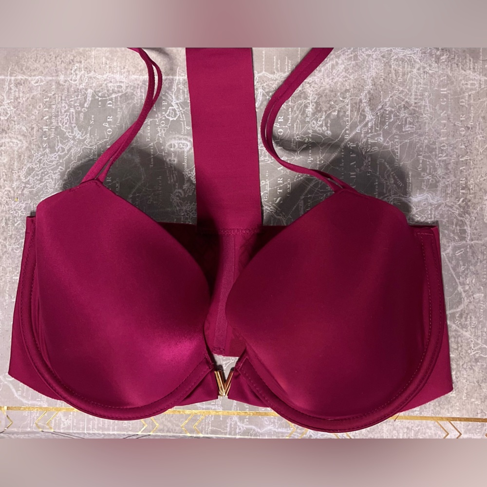 Victoria’s Secret 32DD Push Up Bra